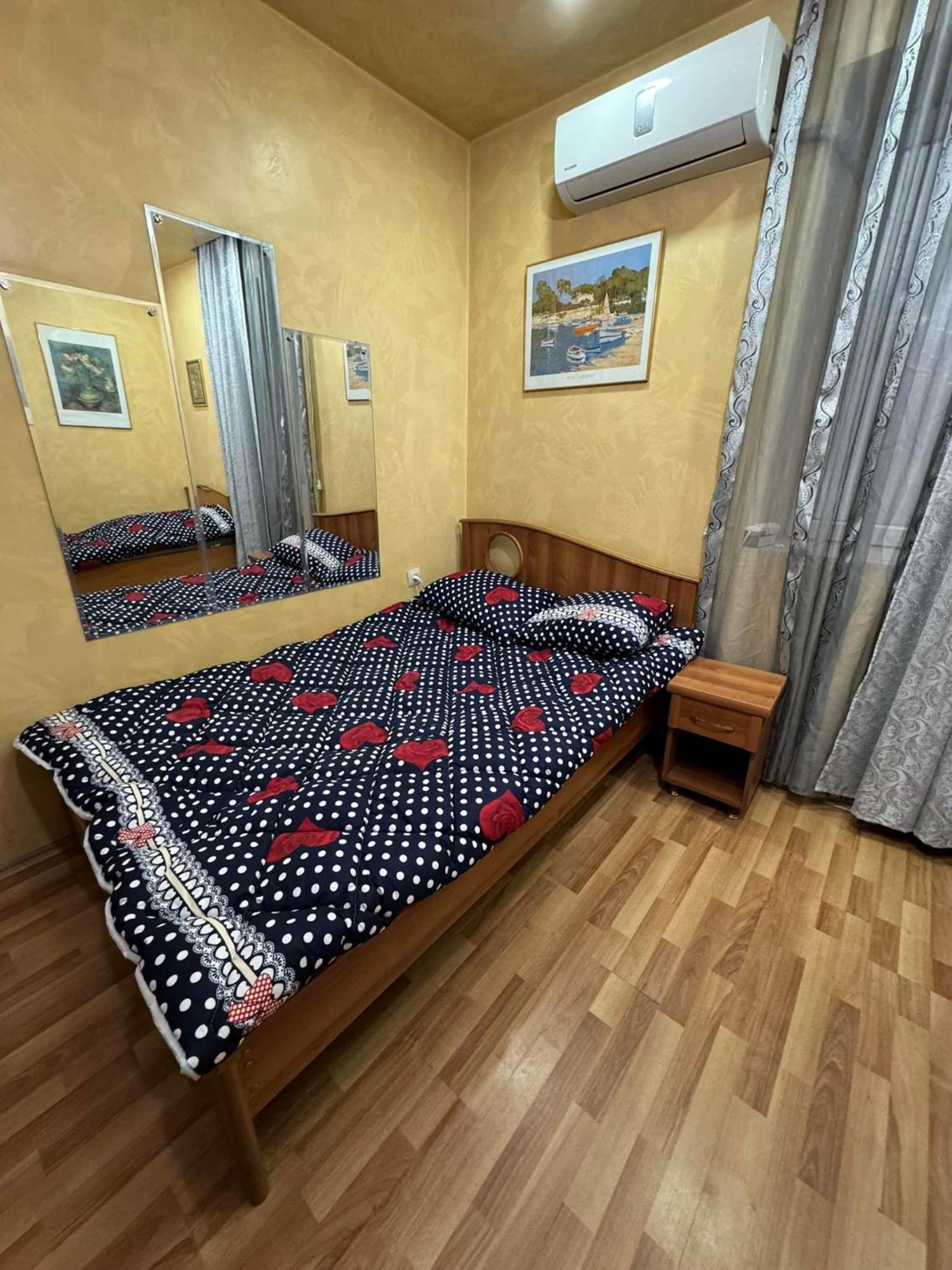 Tj+ Hostel Batumi Exteriör bild